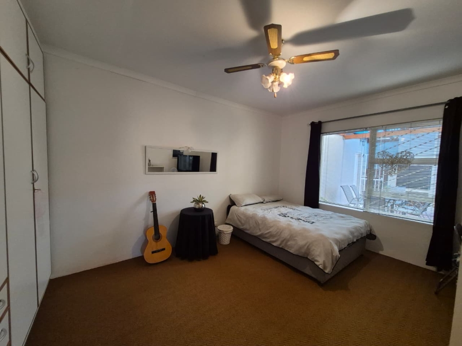 4 Bedroom Property for Sale in Langerug Western Cape